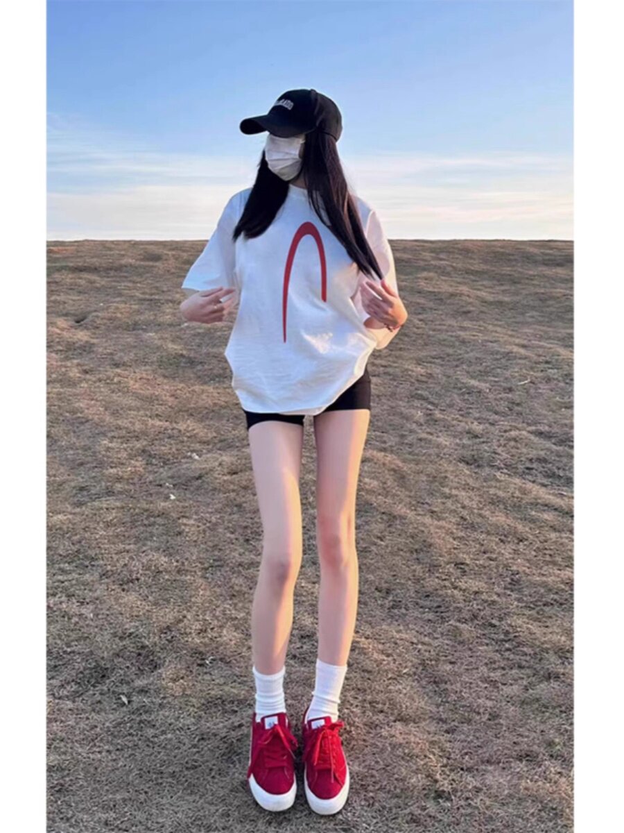 Street Fashion Walking - White Cotton American Retro High Street